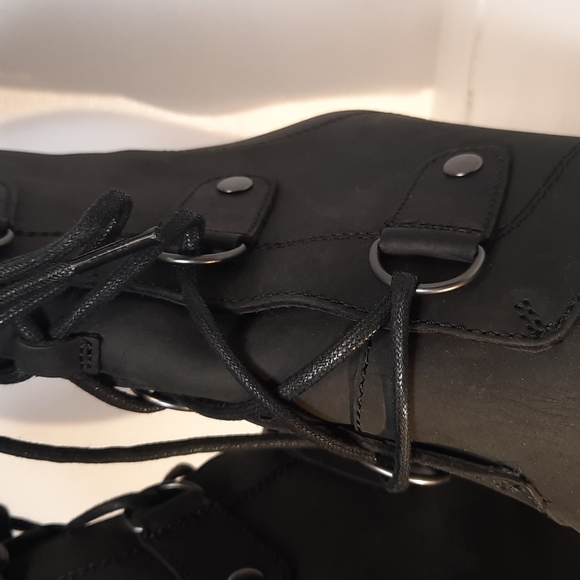 Sorel boots - Picture 6 of 7